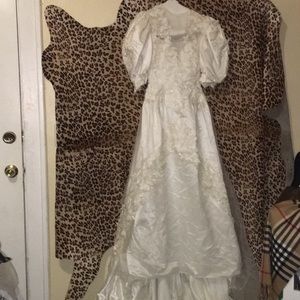 Long tail Vintage wedding dress from the 70s